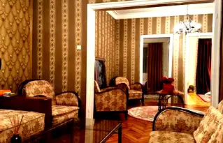 Тристаен апартамент с тераса в Център, бул. Витоша