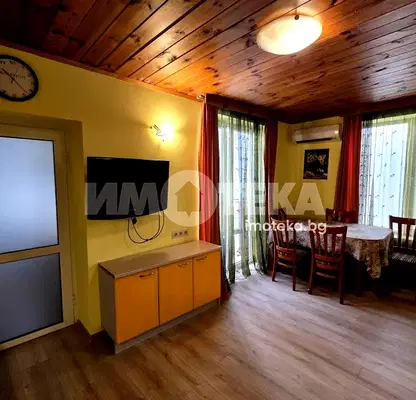 Photo 2 — Three-room apartment in Center with small terrace
