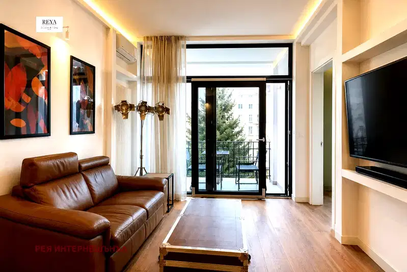 3-bedroom apartment in Sofiya, Centyr