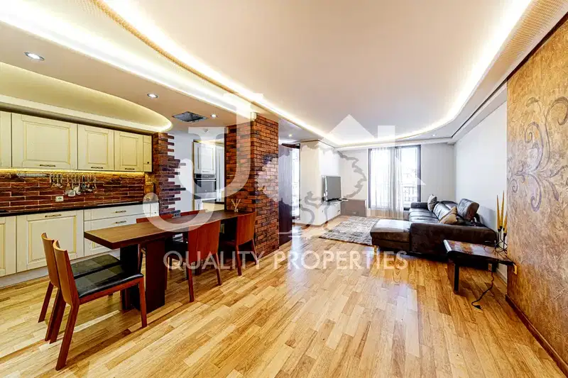 3-bedroom apartment in Sofiya, Centyr