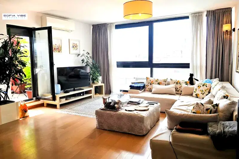 3-bedroom apartment in Sofiya, Centyr