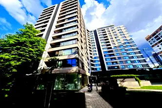 Тристаен апартамент с голяма тераса в Дианабад, София