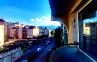 Двустаен апартамент с две тераси в Дианабад, София