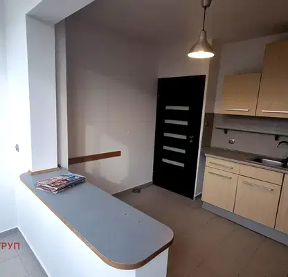 Photo 3 — Three-room apartment in Druzhba 1 with potential for four-room