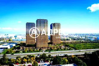 Тристаен апартамент с тераса в Дружба 1, София