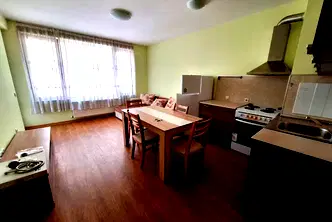 Тристаен апартамент с тераса в Дружба 2, София