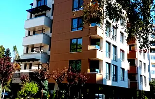 3-стаен апартамент с две тераси в Изток, София