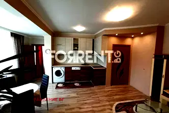 Тристаен апартамент в Красно село с обновена вътрешна част