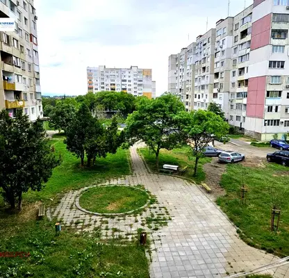 Снимка 5 — Двустаен апартамент в Левски Г с източно изложение