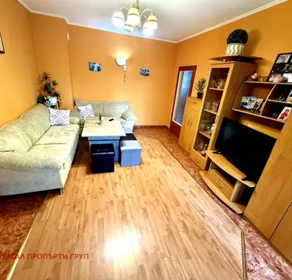Снимка 2 — Тристаен апартамент с 2 тераси в Левски Г, София