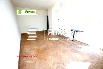 Двустаен апартамент с тераса в Лозенец, София
