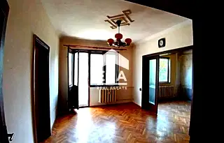 Тристаен апартамент с два балкона в Лозенец, София