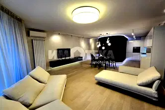 Тристаен апартамент в Лозенец с тераса и асансьор