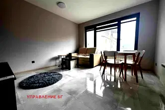 Тристаен апартамент с паркомясто в Лозенец, София