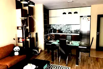 Тристаен апартамент с тераса в Лозенец, София