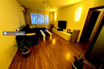 Тристаен апартамент с тераса в Люлин 3, София