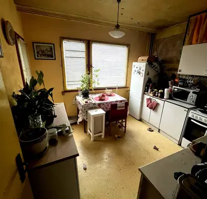 Снимка 3 — Тристаен апартамент с югозападно изложение в Люлин 3, София