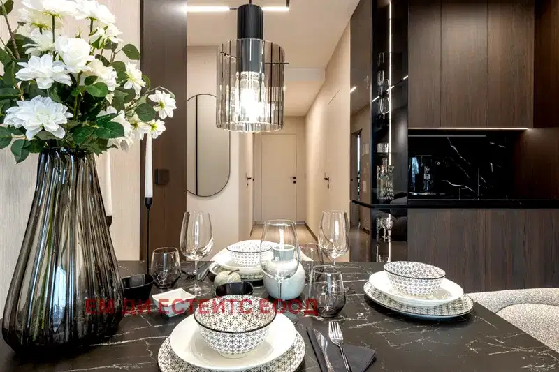 3-room apartment in Manastirski Livadi with two loggias