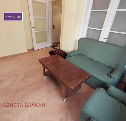 Снимка 4 — Тристаен апартамент в Медицинска академия с ремонтирана кухня