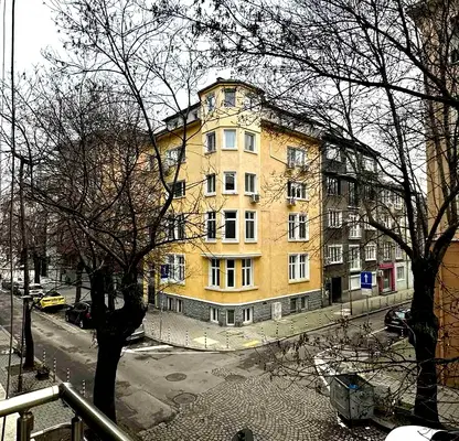 Снимка 3 — Двустаен апартамент с тераса в Оборище, София
