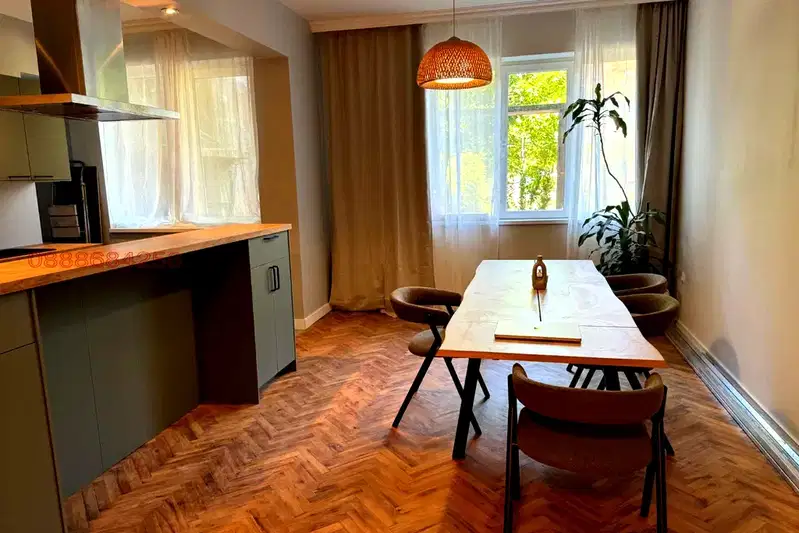 3-bedroom apartment in Sofiya, Oborishte