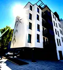 Двустаен апартамент с двор в Овча купел, София