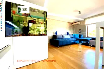 Тристаен апартамент в Разсадника с паркомясто и асансьор