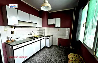 Тристаен апартамент с две тераси в Стрелбище, София
