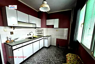 Тристаен апартамент с две тераси в Стрелбище, София