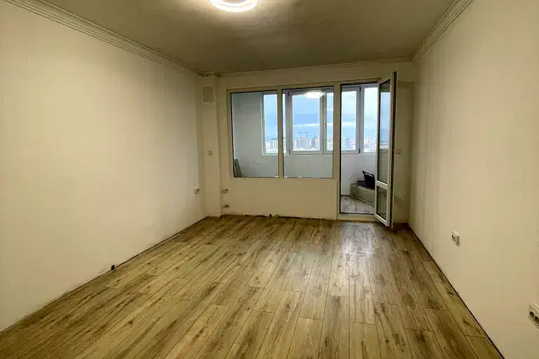 Едностаен апартамент в Света Троица с тераса и асансьор