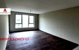 Тристаен апартамент с тераса в Света Троица, София
