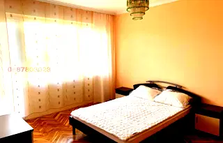 Просторен 3-стаен апартамент в Света Троица с две тераси