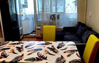 Двустаен апартамент в Връбница 1 с тераса и парно