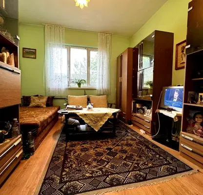 Снимка 2 — Тристаен апартамент в Захарна фабрика с възможност за мезонет
