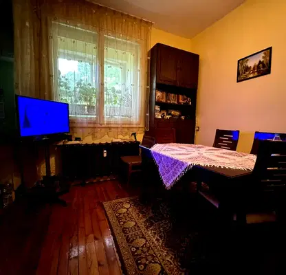 Снимка 3 — Тристаен апартамент в Захарна фабрика с възможност за мезонет