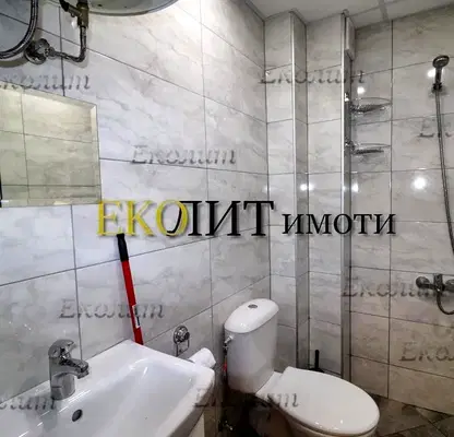 Снимка 4 — Двустаен апартамент с остъклена тераса в Западен парк, София