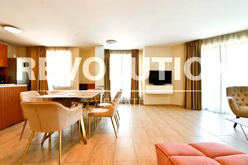 4-bedroom apartment in Sofiya, Zona B-19