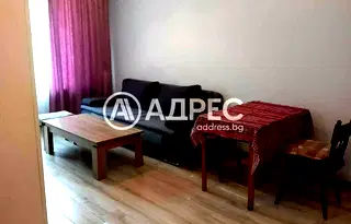 Двустаен апартамент в Зона Б-5-3 с изложение изток