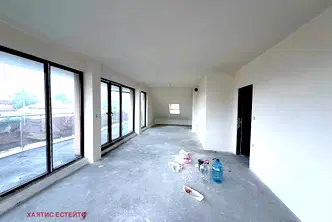 Тристаен апартамент в Хасково, Свилен