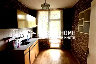 Тристаен апартамент в Търговище, Център