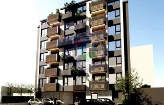 Тристаен апартамент в Централна поща, Варна с балкон
