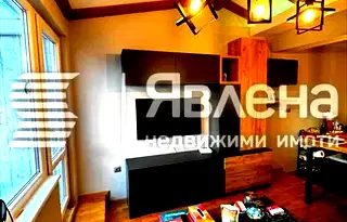 Тристайно жилище с две тераси в Централна поща, Варна