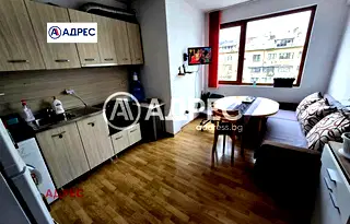 Двустаен апартамент с тераса в Център, Варна