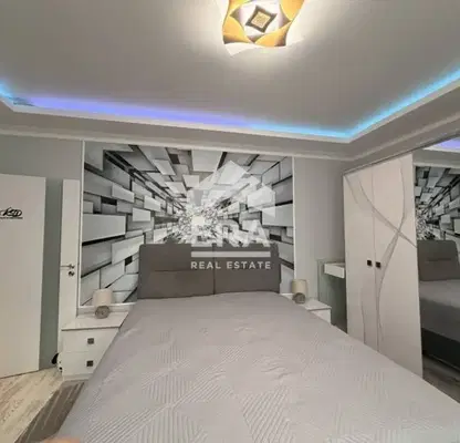 Снимка 2 — Тристаен апартамент 65 кв.м. в Чайка с основен ремонт