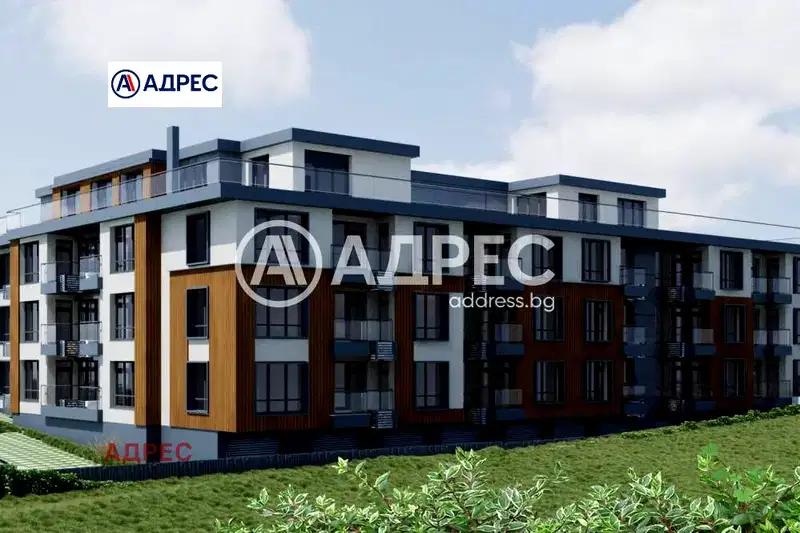 Двустаен апартамент в Изгрев, Варна с маза и асансьор