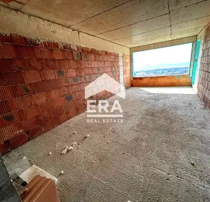 Снимка 4 — Двустаен апартамент с морска панорама в Кайсиева градина, Варна