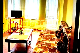 Двустаен апартамент с две тераси в Колхозен пазар, Варна