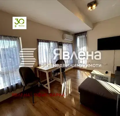 Снимка 3 — Двустаен апартамент с тераса в Колхозен пазар, Варна
