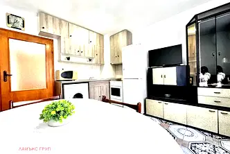 Двустаен апартамент в Левски 1, Варна, среден етаж