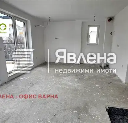 Снимка 3 — Светъл 4-стаен мезонет в Левски 1, Варна с две тераси